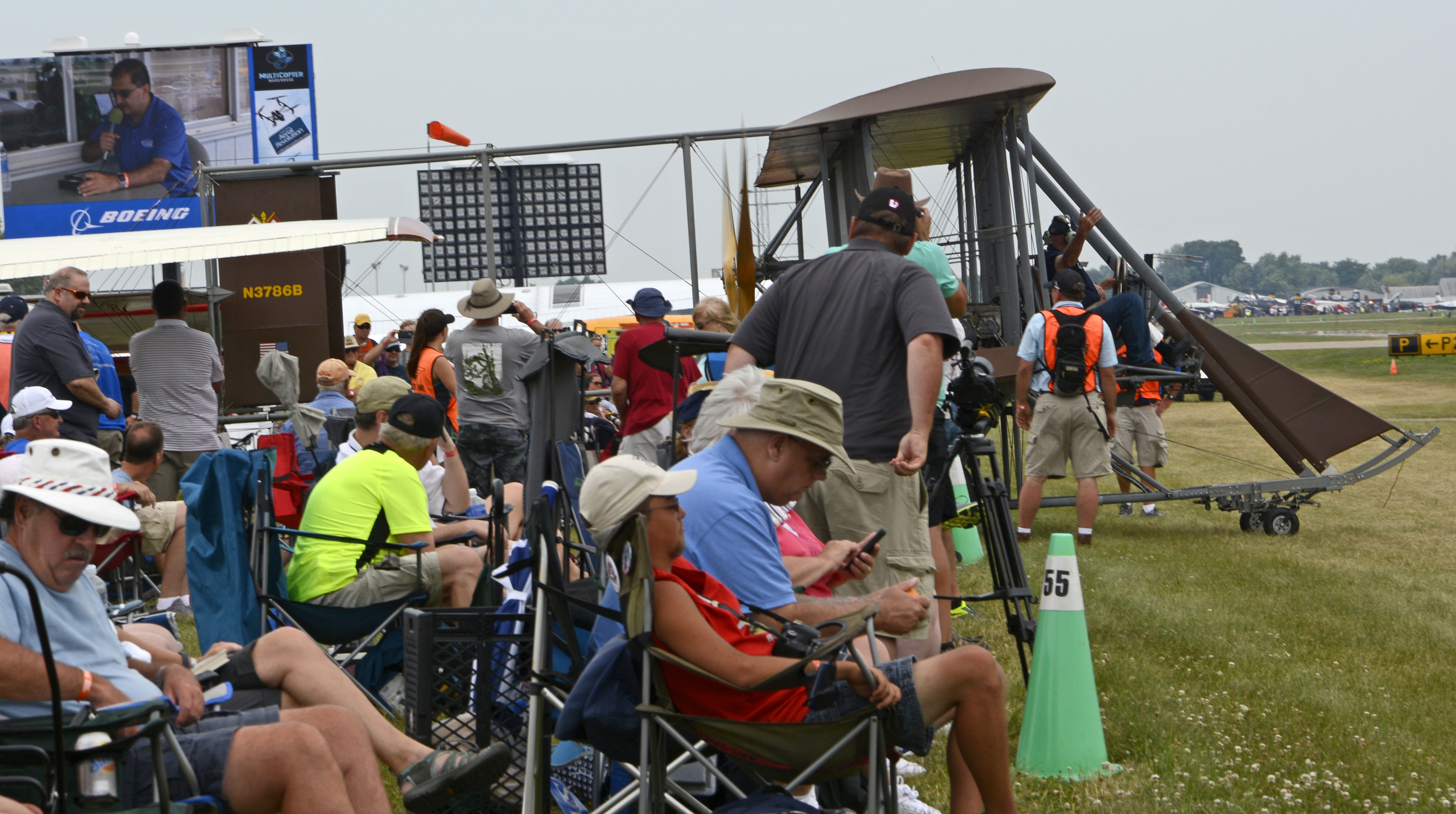 150724WBF-AirVenture-49-press